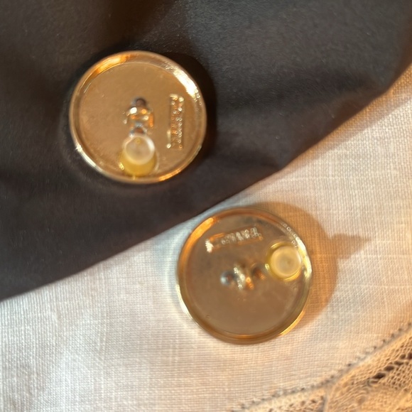 Button earrings - Picture 4 of 6